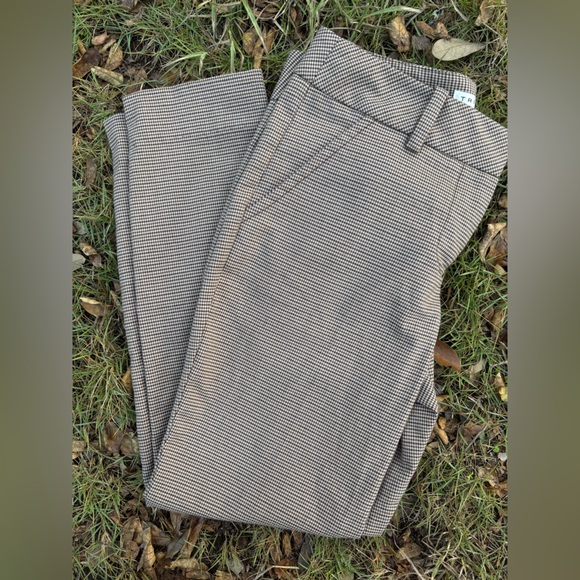 Trina Turk capris - Picture 1 of 4